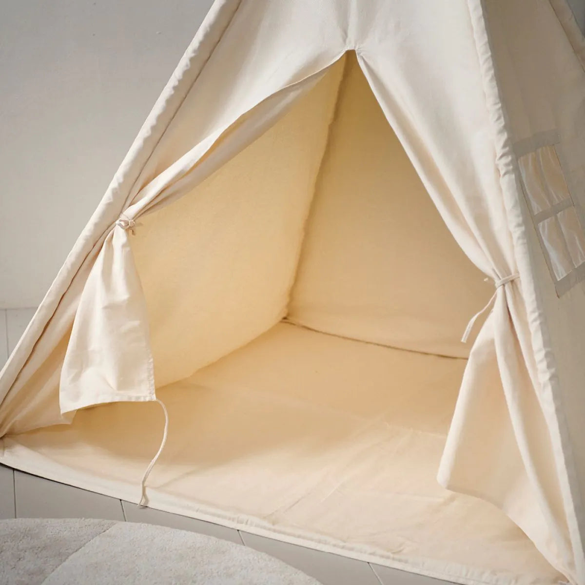 TipiTräume™ – Das faltbare Spielzelt aus Baumwolle für stundenlangen Spielspaß