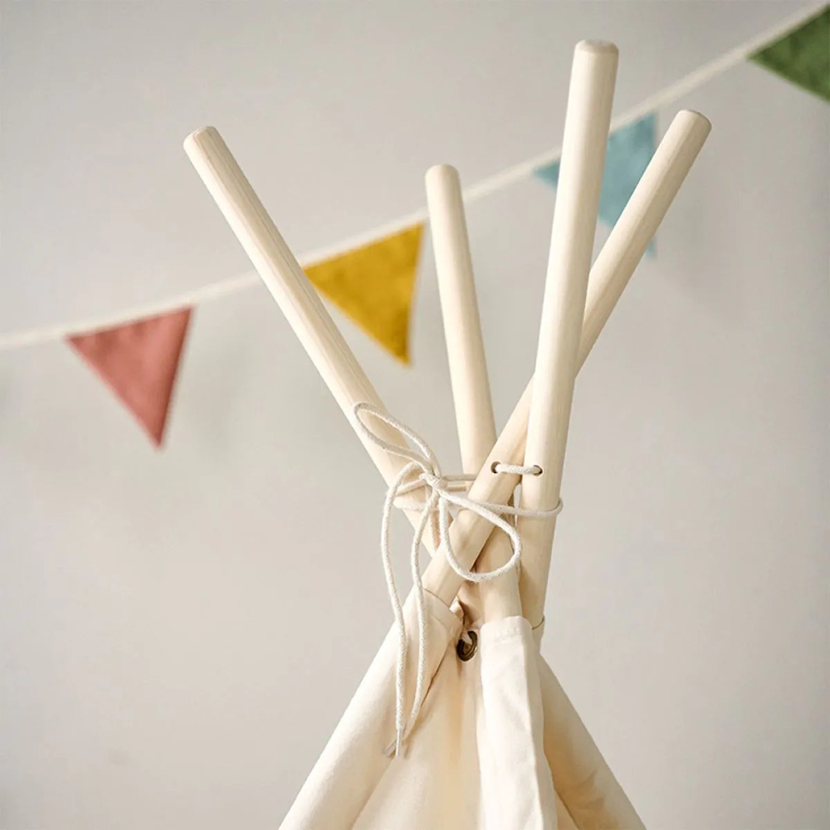 TipiTräume™ – Das faltbare Spielzelt aus Baumwolle für stundenlangen Spielspaß